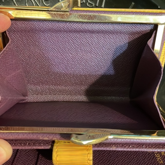 Louis Vuitton EPI yellow kiss lock wallet purple interior MI0092 - Picture 5 of 13